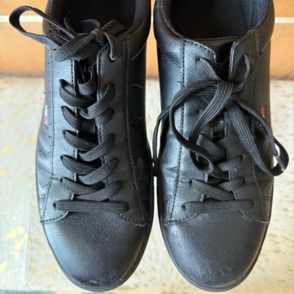 Pre-Loved Tommy Hilfiger Men's Black Leather Brecon CloseoutSneakers - Size 9.5 - Picture 5 of 8